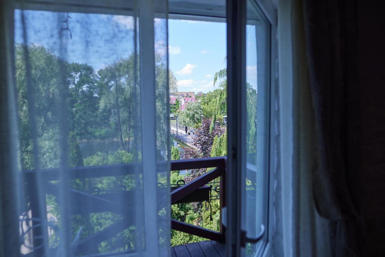 Hotel Zdybanka Sumy Exterior foto