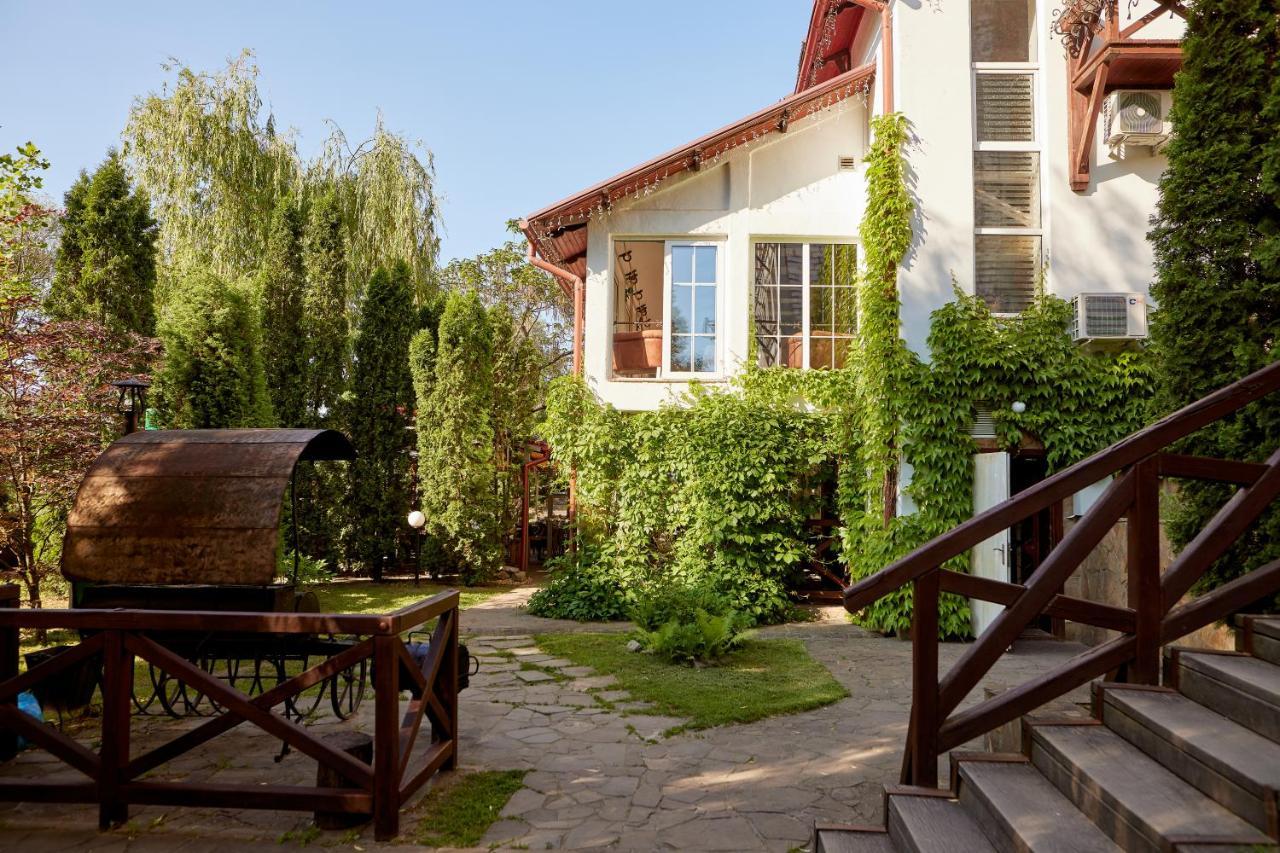 Hotel Zdybanka Sumy Exterior foto
